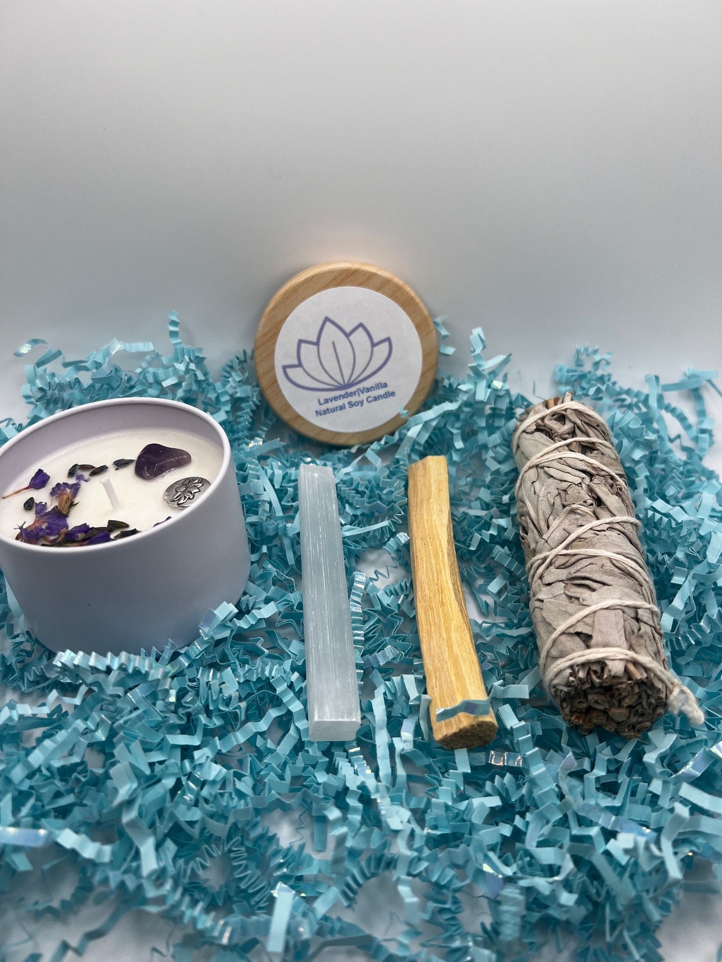 4 oz white lotus candle w/4" Selenite wand/palosanto/sage