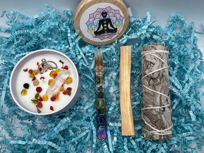 4 oz Yoga Candle w/ 7 chakra selenite wand/palosanto/sage